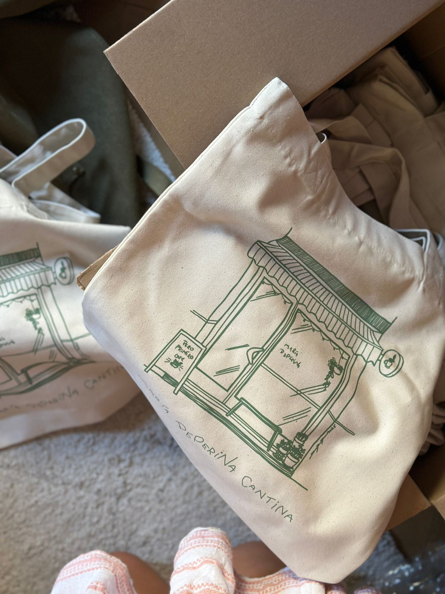 Tote bag